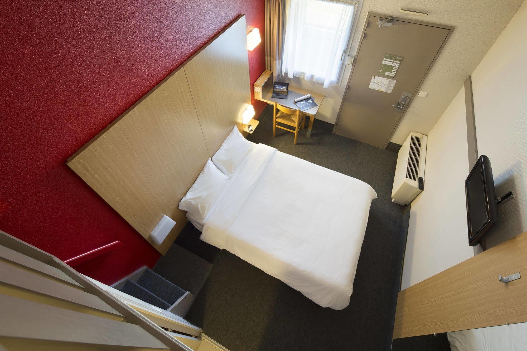 Kyriad Direct Poitiers - Gare Du Futuroscope Chasseneuil-du-Poitou Ngoại thất bức ảnh